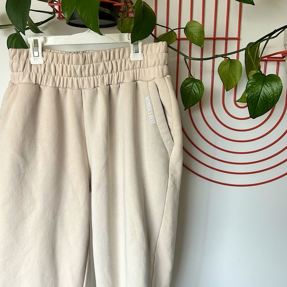 Women’s Best Sweatsuit - Picture 3 of 5